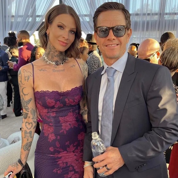 Lace-up Floral Bodycon Midi Dress - Picture 12 of 16